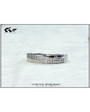 White Feathers Crinkly Half Bezel Silver Band Ring (3 g) For Women 