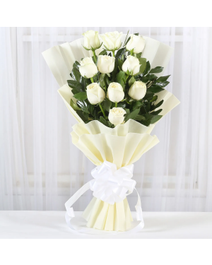 Elegant 10 White Roses Bunch Flowers
