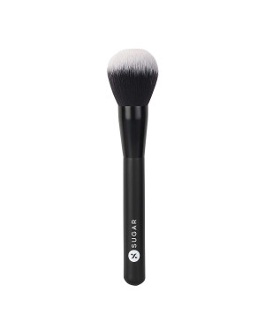 SUGAR Cosmetics - Blend Trend - 007 Powder Brush (Brush For Easy Application of Powder) - Soft, Synthetic Bristles and Wooden Handle