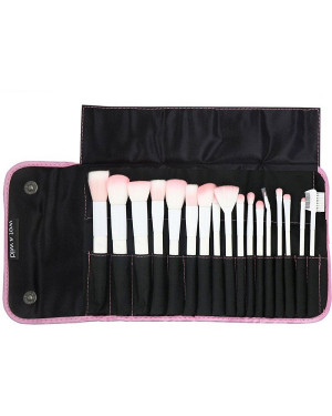 Wet And Wild 17 Piece Brush Roll