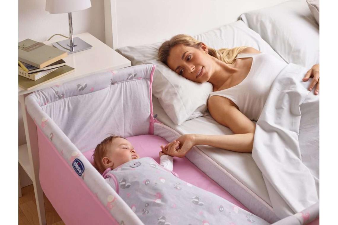 Chicco Next 2 Me Co Sleeping Crib Light Grey